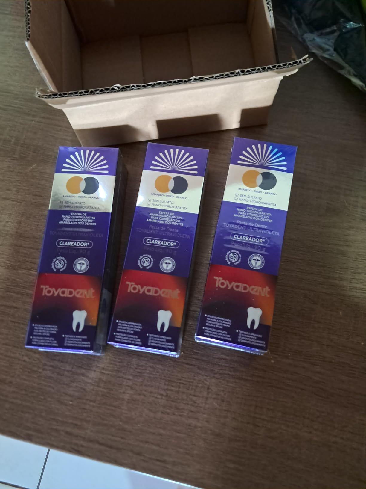 Cliente 4 usando a Pasta Roxa Clareadora